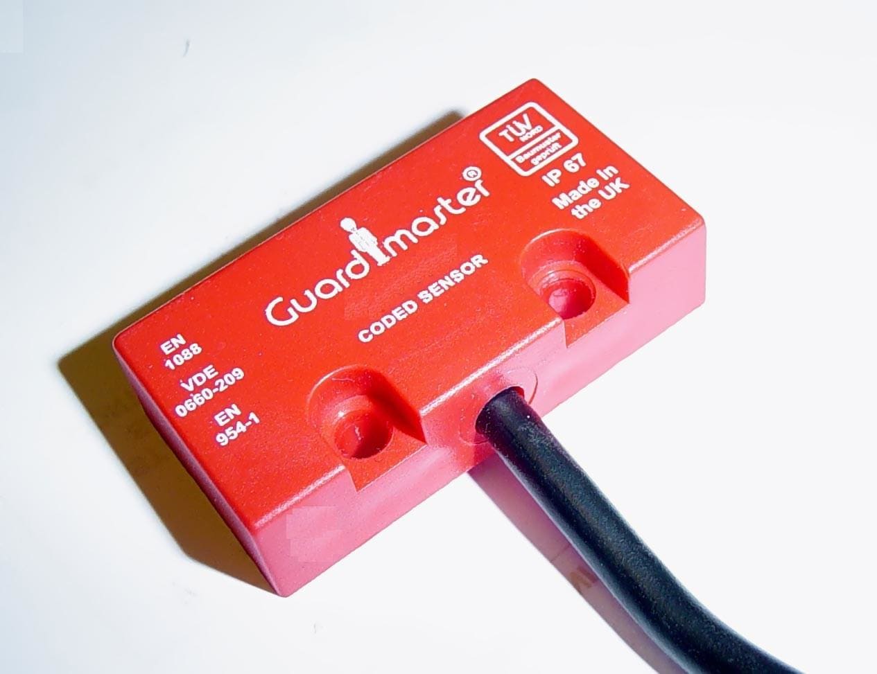 Guardmaster Magnetically Coded,Std Act,8 Pin DC QD